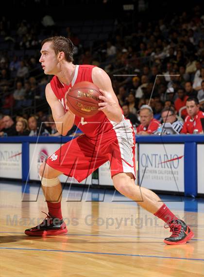 Thumbnail 2 in Etiwanda vs. Mater Dei (CIF SoCal Regional Open Division Final) photogallery.