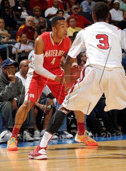 Thumbnail 1 in Etiwanda vs. Mater Dei (CIF SoCal Regional Open Division Final) photogallery.