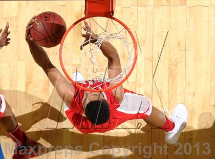 Thumbnail 2 in Etiwanda vs. Mater Dei (CIF SoCal Regional Open Division Final) photogallery.