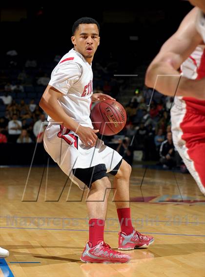 Thumbnail 2 in Etiwanda vs. Mater Dei (CIF SoCal Regional Open Division Final) photogallery.