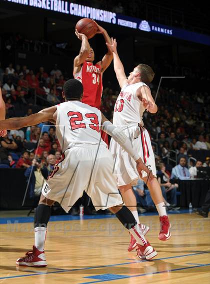 Thumbnail 3 in Etiwanda vs. Mater Dei (CIF SoCal Regional Open Division Final) photogallery.