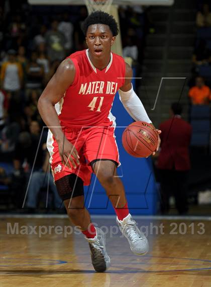 Thumbnail 2 in Etiwanda vs. Mater Dei (CIF SoCal Regional Open Division Final) photogallery.