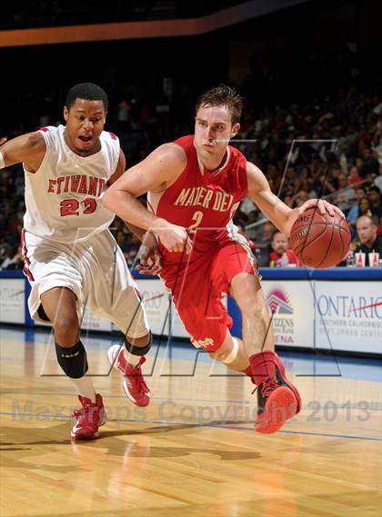 Thumbnail 2 in Etiwanda vs. Mater Dei (CIF SoCal Regional Open Division Final) photogallery.