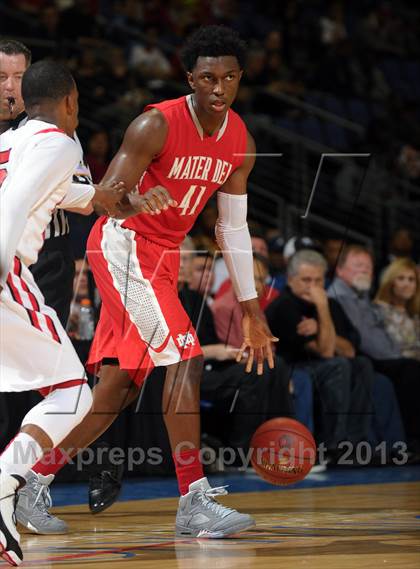 Thumbnail 2 in Etiwanda vs. Mater Dei (CIF SoCal Regional Open Division Final) photogallery.