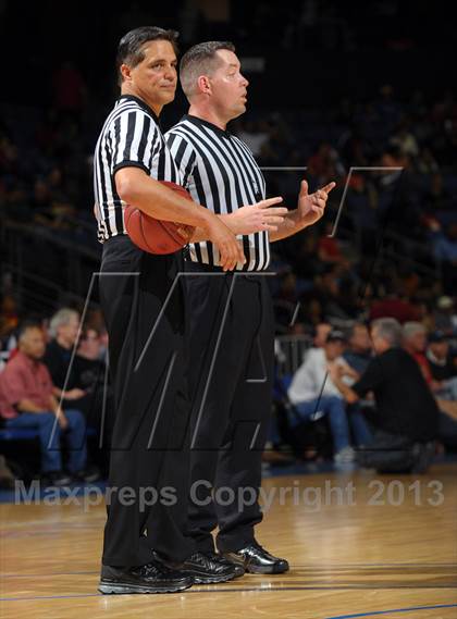 Thumbnail 1 in Etiwanda vs. Mater Dei (CIF SoCal Regional Open Division Final) photogallery.