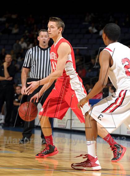 Thumbnail 3 in Etiwanda vs. Mater Dei (CIF SoCal Regional Open Division Final) photogallery.