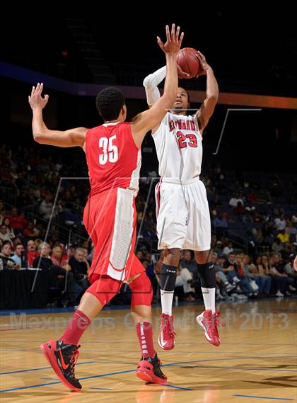 Thumbnail 3 in Etiwanda vs. Mater Dei (CIF SoCal Regional Open Division Final) photogallery.