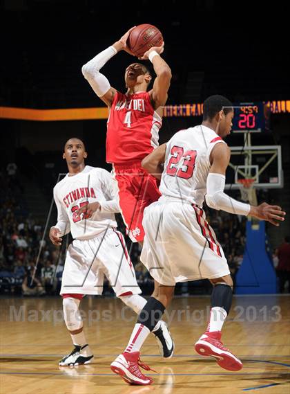 Thumbnail 1 in Etiwanda vs. Mater Dei (CIF SoCal Regional Open Division Final) photogallery.
