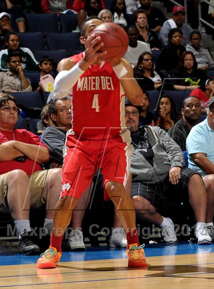 Thumbnail 3 in Etiwanda vs. Mater Dei (CIF SoCal Regional Open Division Final) photogallery.