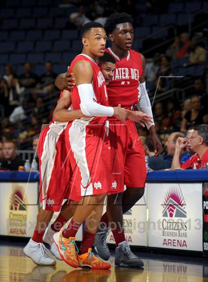 Thumbnail 2 in Etiwanda vs. Mater Dei (CIF SoCal Regional Open Division Final) photogallery.