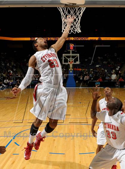 Thumbnail 3 in Etiwanda vs. Mater Dei (CIF SoCal Regional Open Division Final) photogallery.