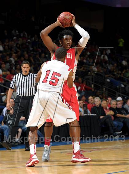 Thumbnail 1 in Etiwanda vs. Mater Dei (CIF SoCal Regional Open Division Final) photogallery.
