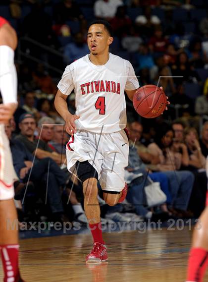 Thumbnail 3 in Etiwanda vs. Mater Dei (CIF SoCal Regional Open Division Final) photogallery.