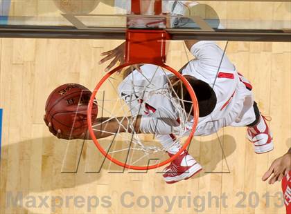 Thumbnail 3 in Etiwanda vs. Mater Dei (CIF SoCal Regional Open Division Final) photogallery.