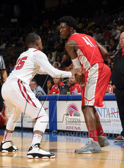 Thumbnail 3 in Etiwanda vs. Mater Dei (CIF SoCal Regional Open Division Final) photogallery.