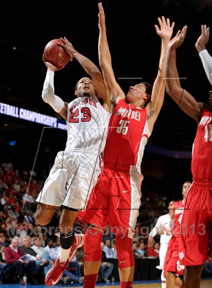 Thumbnail 1 in Etiwanda vs. Mater Dei (CIF SoCal Regional Open Division Final) photogallery.