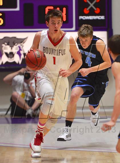 Thumbnail 1 in Sky View vs. Bountiful (UHSAA Region 4A Semifinal) photogallery.