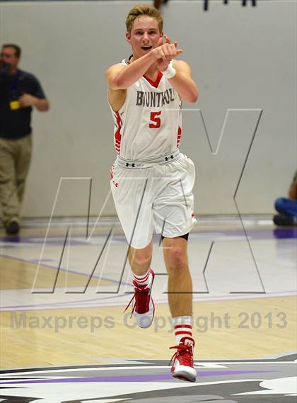 Thumbnail 2 in Sky View vs. Bountiful (UHSAA Region 4A Semifinal) photogallery.