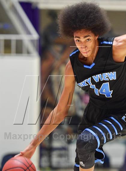 Thumbnail 1 in Sky View vs. Bountiful (UHSAA Region 4A Semifinal) photogallery.