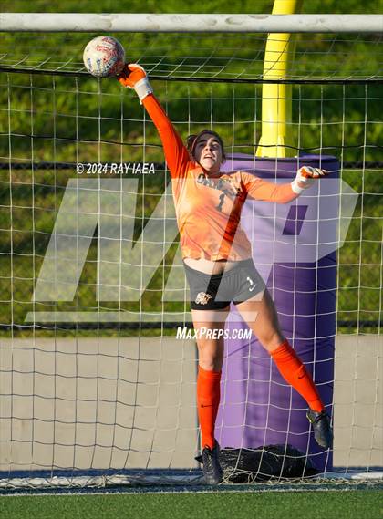 Thumbnail 2 in Rio Americano vs. Oakdale (CIF SJS D3 Final) photogallery.