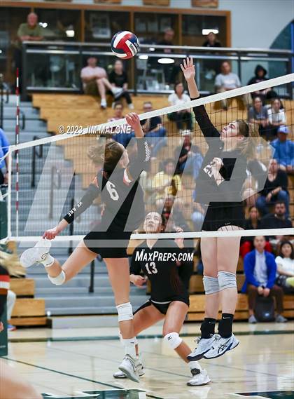 Thumbnail 3 in Aragon vs. Woodside (CIFCCS D2 Championship) photogallery.