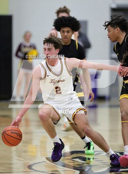 Thumbnail 1 in Dripping Springs vs. Stony Point (UIL 6A Basketball Bi-District Playoff) photogallery.