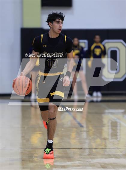 Thumbnail 2 in Dripping Springs vs. Stony Point (UIL 6A Basketball Bi-District Playoff) photogallery.