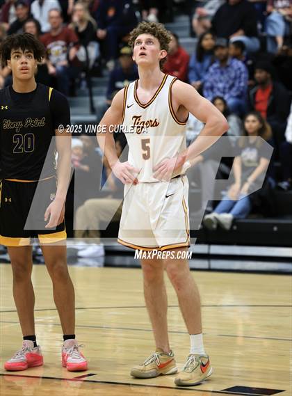 Thumbnail 1 in Dripping Springs vs. Stony Point (UIL 6A Basketball Bi-District Playoff) photogallery.