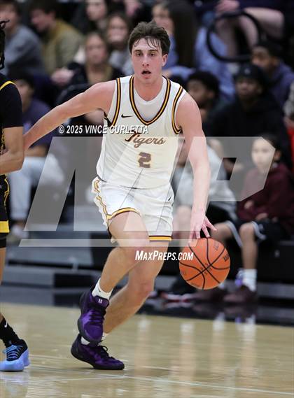 Thumbnail 2 in Dripping Springs vs. Stony Point (UIL 6A Basketball Bi-District Playoff) photogallery.
