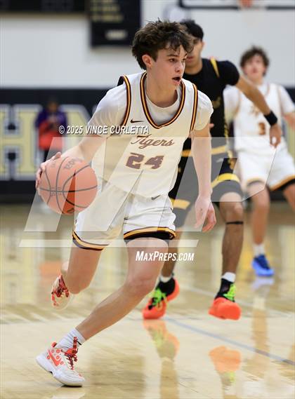 Thumbnail 2 in Dripping Springs vs. Stony Point (UIL 6A Basketball Bi-District Playoff) photogallery.