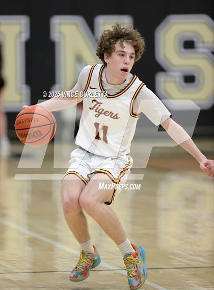 Thumbnail 2 in Dripping Springs vs. Stony Point (UIL 6A Basketball Bi-District Playoff) photogallery.