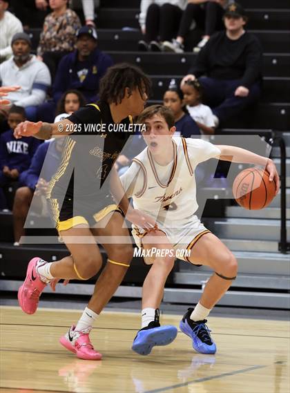 Thumbnail 3 in Dripping Springs vs. Stony Point (UIL 6A Basketball Bi-District Playoff) photogallery.