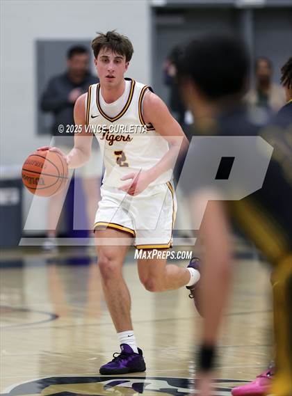 Thumbnail 2 in Dripping Springs vs. Stony Point (UIL 6A Basketball Bi-District Playoff) photogallery.