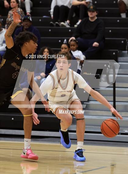 Thumbnail 1 in Dripping Springs vs. Stony Point (UIL 6A Basketball Bi-District Playoff) photogallery.