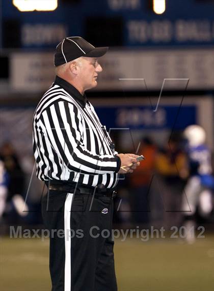 Thumbnail 3 in Covington Cahtolic @ Highlands (KHSAA Playoffs) photogallery.