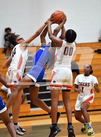 Thumbnail 1 in Cocoa vs Apopka (Execute Classic) photogallery.