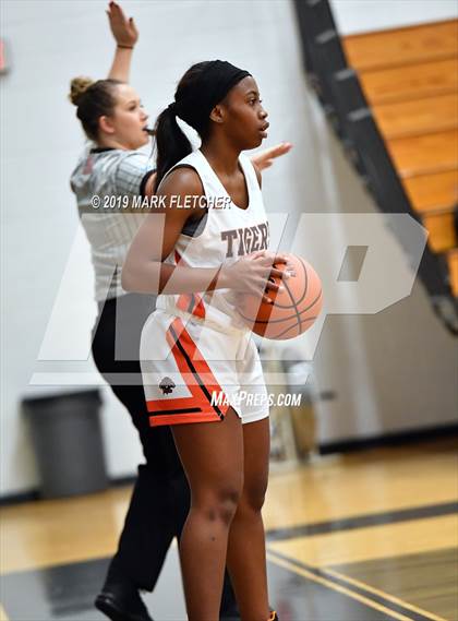 Thumbnail 3 in Cocoa vs Apopka (Execute Classic) photogallery.