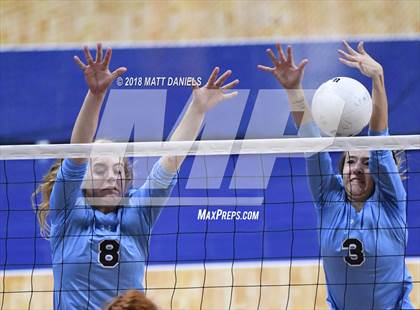 Thumbnail 3 in Eaton vs. Platte Valley (CHSAA 2A Playoff) photogallery.