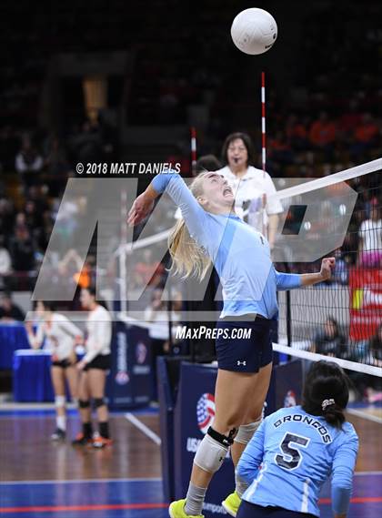 Thumbnail 1 in Eaton vs. Platte Valley (CHSAA 2A Playoff) photogallery.
