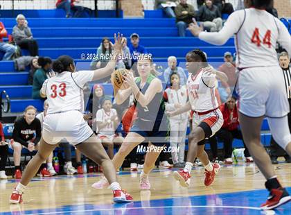 Thumbnail 1 in Peoria Notre Dame vs Alton (Illinois Classic) photogallery.
