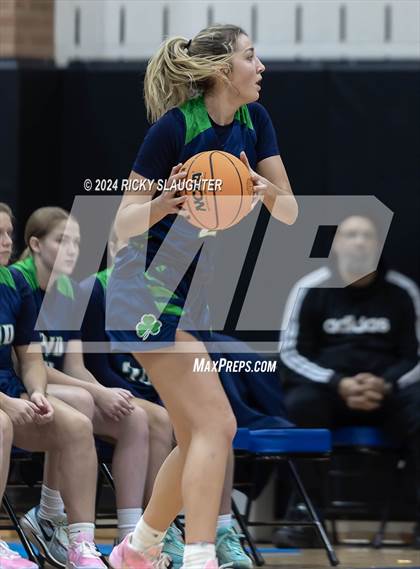 Thumbnail 3 in Peoria Notre Dame vs Alton (Illinois Classic) photogallery.