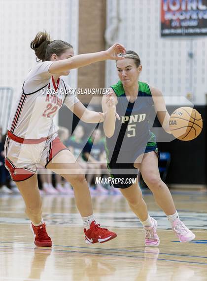Thumbnail 3 in Peoria Notre Dame vs Alton (Illinois Classic) photogallery.