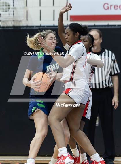 Thumbnail 1 in Peoria Notre Dame vs Alton (Illinois Classic) photogallery.