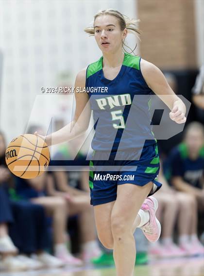 Thumbnail 3 in Peoria Notre Dame vs Alton (Illinois Classic) photogallery.