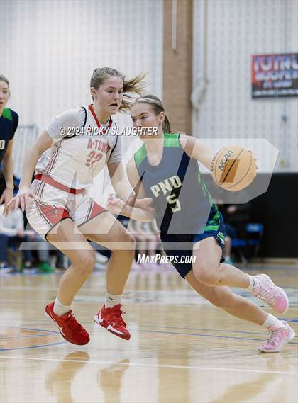 Thumbnail 1 in Peoria Notre Dame vs Alton (Illinois Classic) photogallery.