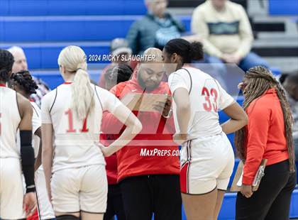 Thumbnail 2 in Peoria Notre Dame vs Alton (Illinois Classic) photogallery.