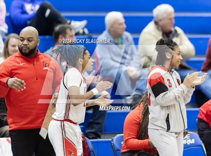 Thumbnail 1 in Peoria Notre Dame vs Alton (Illinois Classic) photogallery.