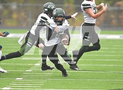 Thumbnail 3 in Live Oak Classical vs. Vanguard College Prep (TAPPS 6-man D2 Area Playoff) photogallery.