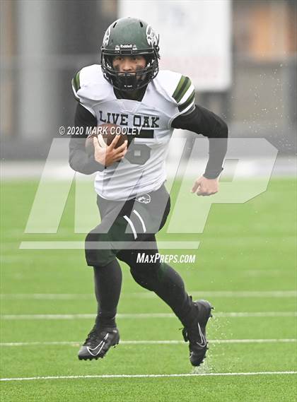 Thumbnail 2 in Live Oak Classical vs. Vanguard College Prep (TAPPS 6-man D2 Area Playoff) photogallery.