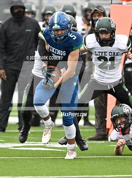 Thumbnail 2 in Live Oak Classical vs. Vanguard College Prep (TAPPS 6-man D2 Area Playoff) photogallery.